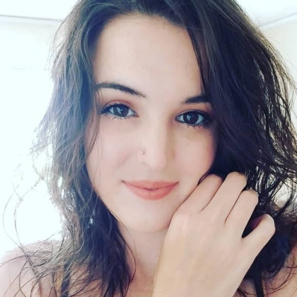 Meet your Posher, Ashleigh - Picture 1 of 1